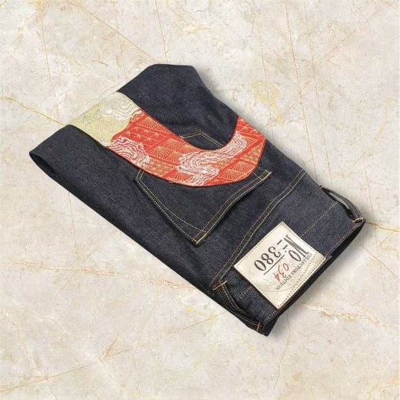 Evisu Embroidered Dark Blue Jeans - Picture 9 of 13